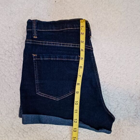 Forever 21 Jean shorts Size 29 - Picture 6 of 7